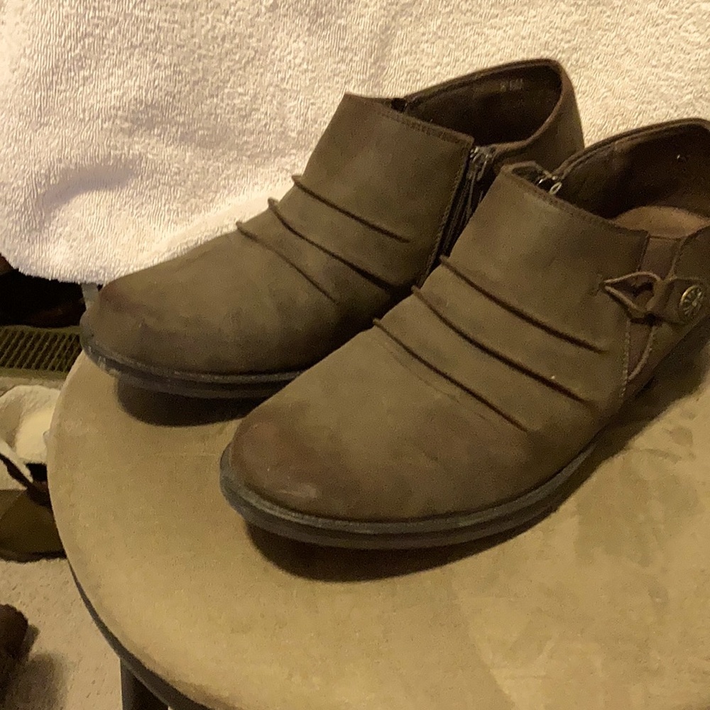 Easy Street shoes